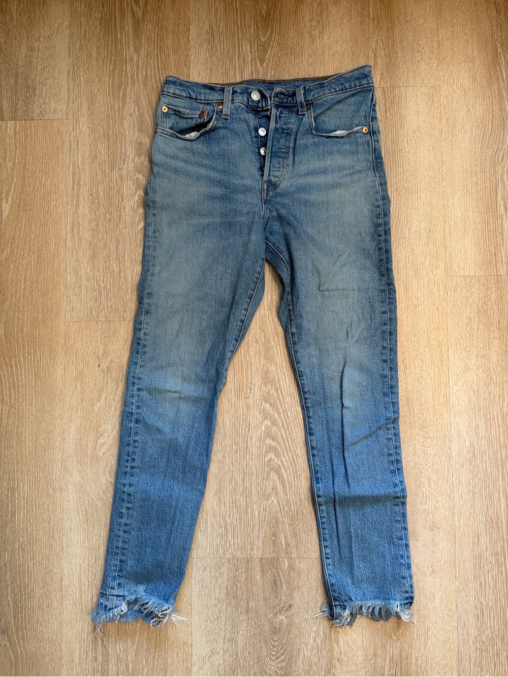Levi's Women's Medium Blue Skinny Jeans with Frayed Hem